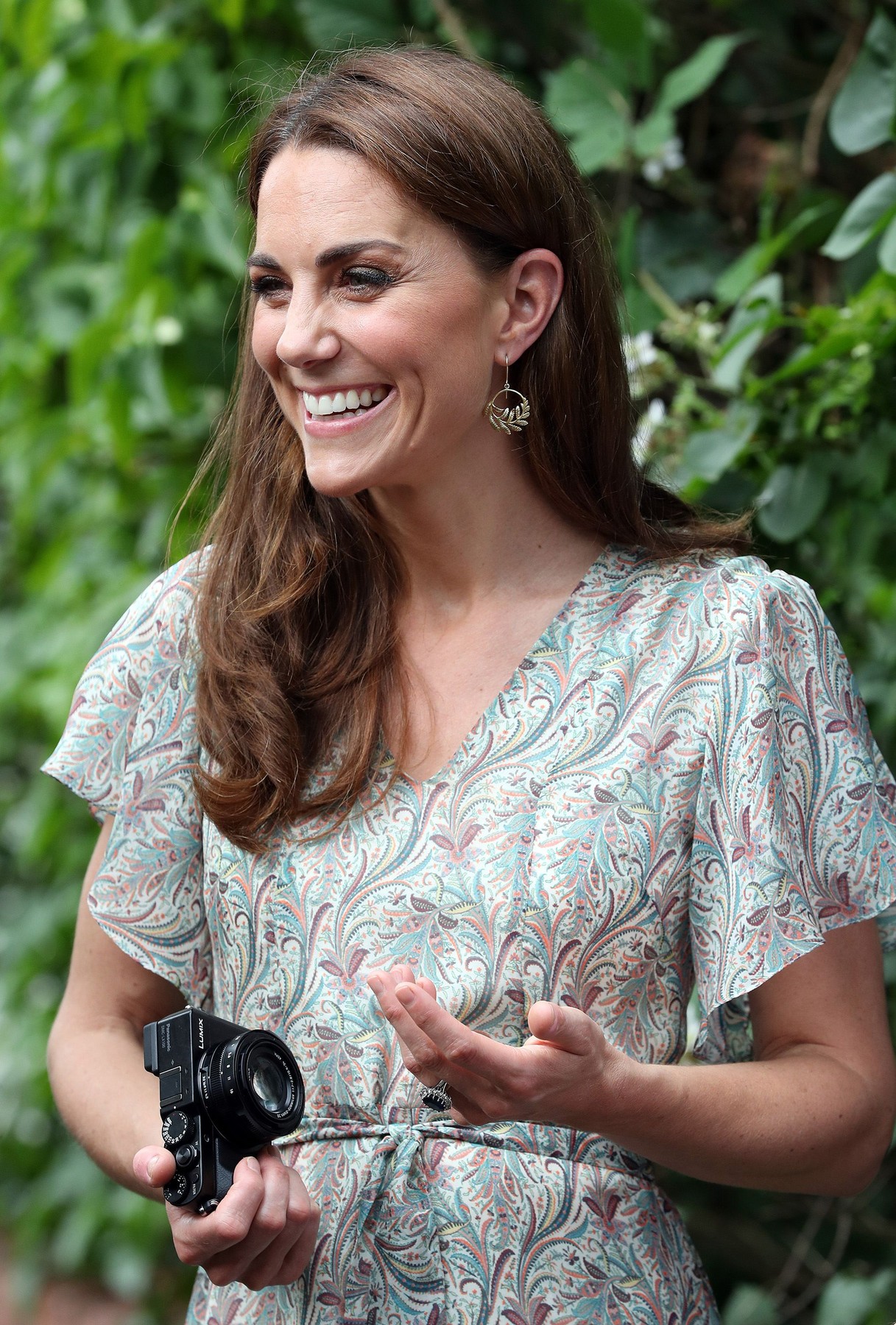 The Duchess of Cambridge joins a photography workshop with Action for Children and the Royal Photographic Society at Warren Park Children's Centre, Kingston Upon Thames, London, UK, on the 25th June 2019.

Picture by Chris Jackson/WPA-Pool//GEORGEROGERS_ROGERS0039/1906260853/Credit:GEORGE ROGERS/SIPA/1906260936, Image: 451620179, License: Rights-managed, Restrictions: , Model Release: no, Credit line: GEORGE ROGERS / Sipa Press / Profimedia